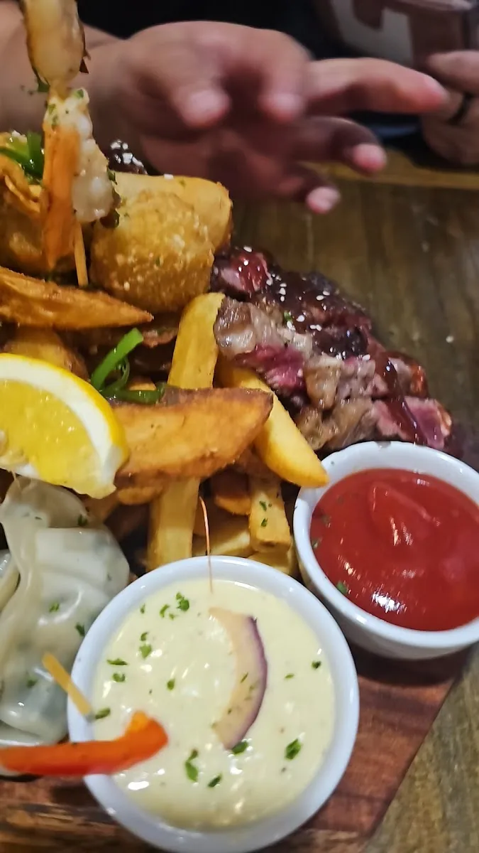 The RnM Sports Bar & Grill gallery 2