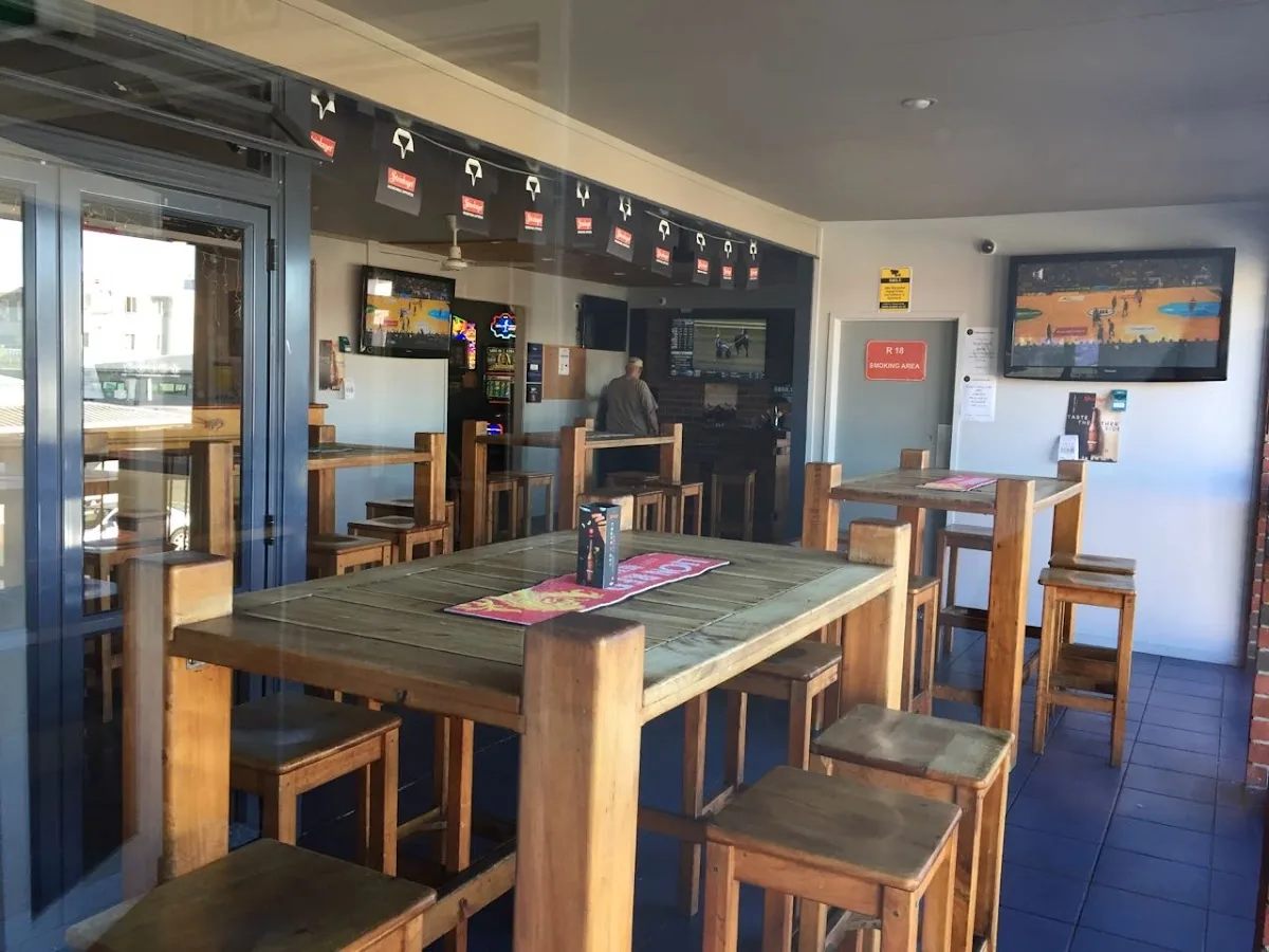 Paihia Sports Bar gallery 2
