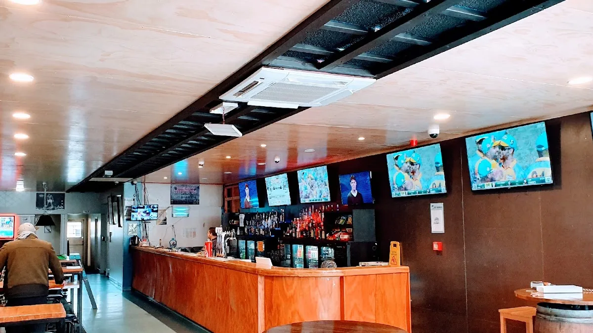 Scotty’s Sports Bar gallery 2