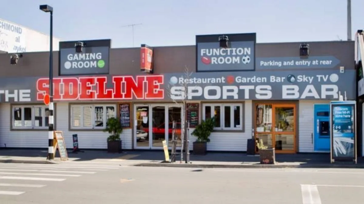 The Sideline Sports Bar gallery 2