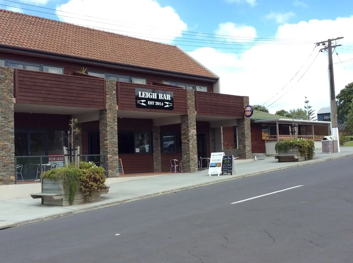 Leigh Bar and Eatery gallery 2