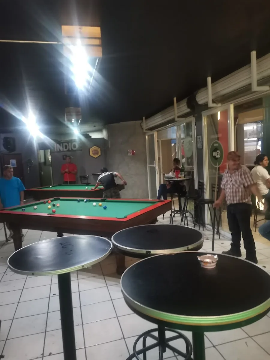 LA BOLA BAR SANTA ANITA gallery 2