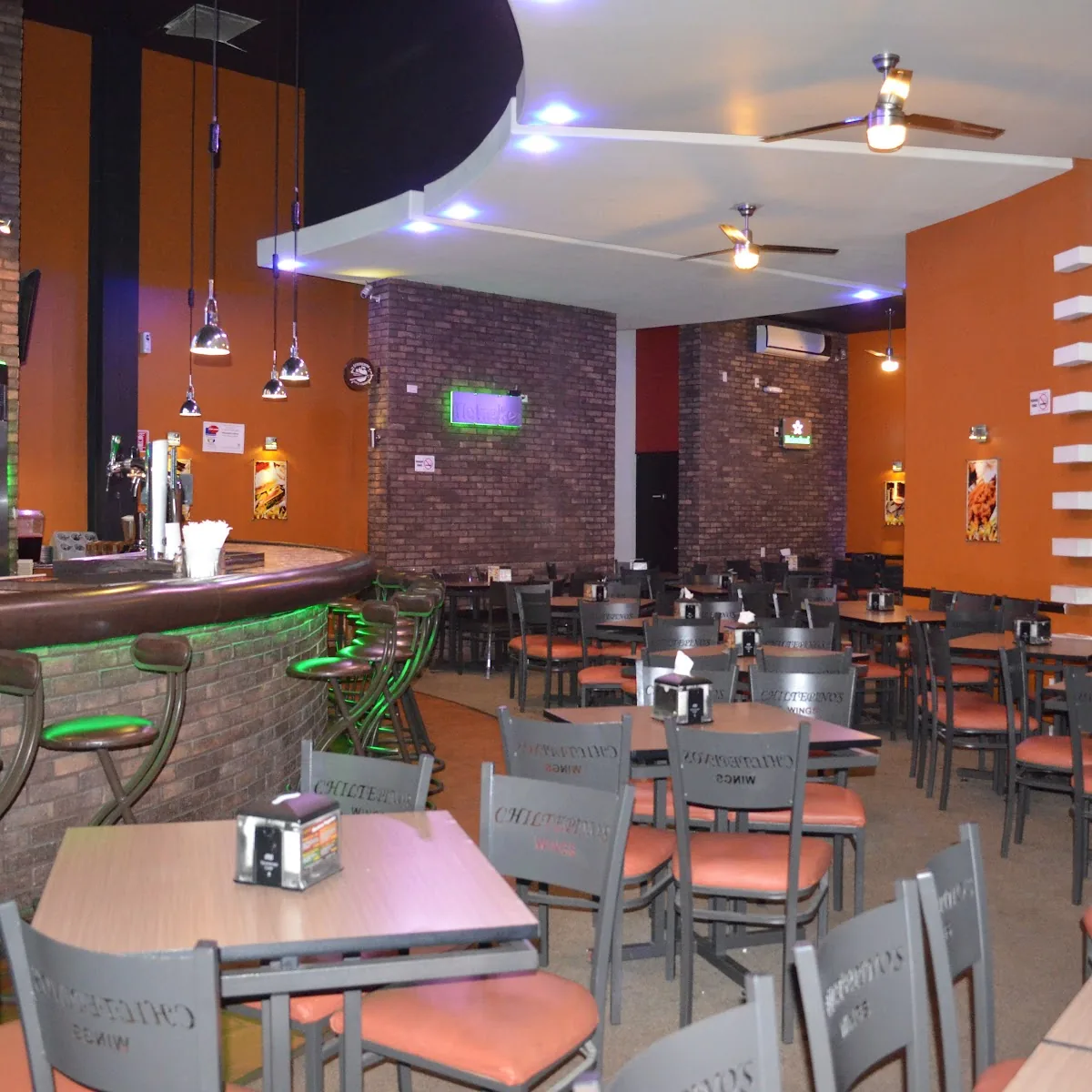 Chiltepinos Wings — Macroplaza Insurgentes No. 18015 Col. Zona Del Ru00edo tercera etapa, 22226 Tijuana, B.C., Mexico