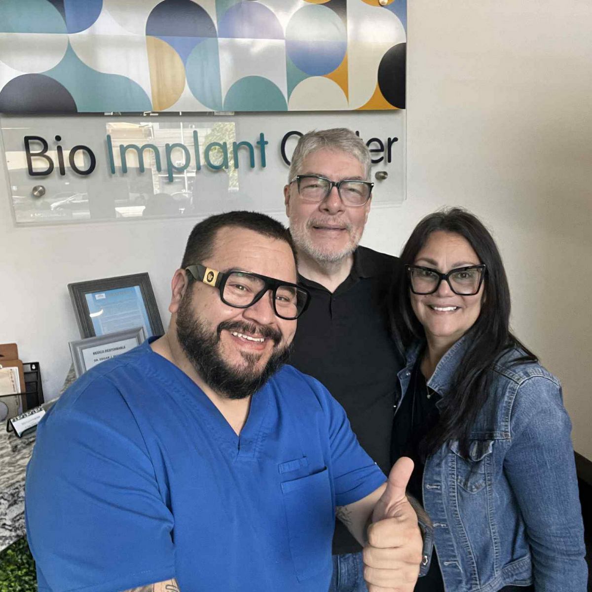 SalSiPuedes Sports Bar — Bio Implant Center - Dental Implants Tijuana Mexico, Calle Ignacio Zaragoza, Zonaeste, 22000 Tijuana, Baja California, Mexico