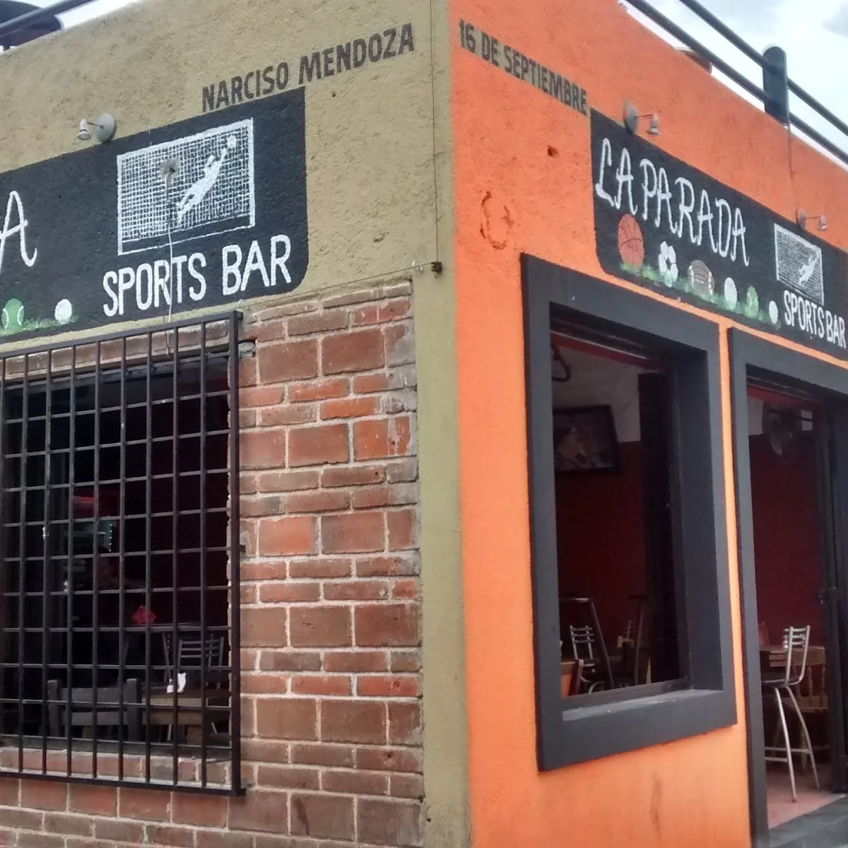 La Parada Sport Bar — Calle Narciso Mendoza 316, Downtown, Juárez, Cabo San Lucas, BCS, Mexico