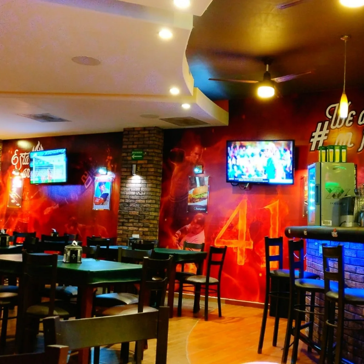 Chiltepinos Wings — Carmen Center Plaza, Av Isla de Tris 1A, Aeropuerto, 24119 Cdad. del Carmen, Camp., Mexico