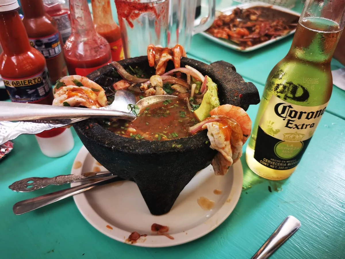 PUERTO MEXICO MARISQUERIA & BOTANAS — Calzada Samuel León Brindis 928, Caminera, Tuxtla Gutiérrez, Chis., Mexico