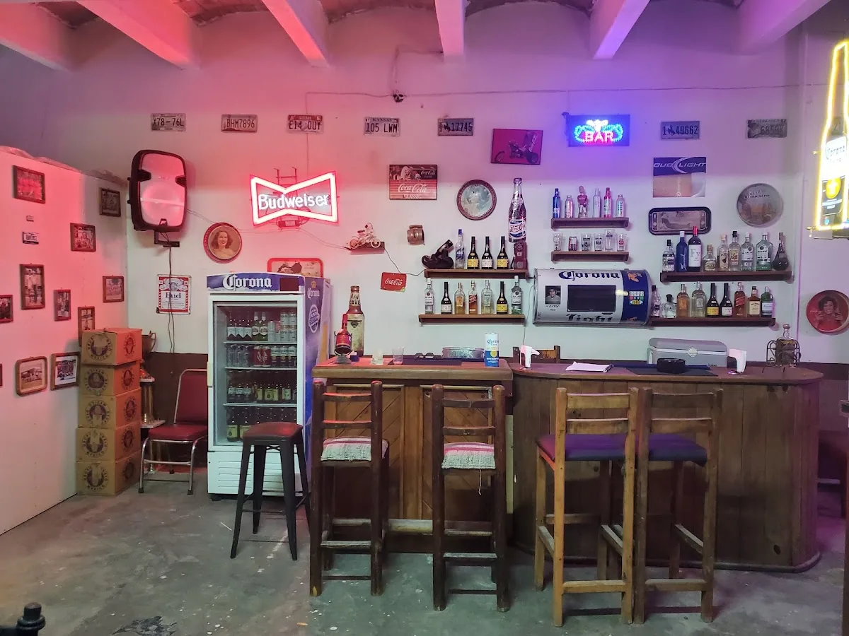 Cheko’s Bar gallery 3