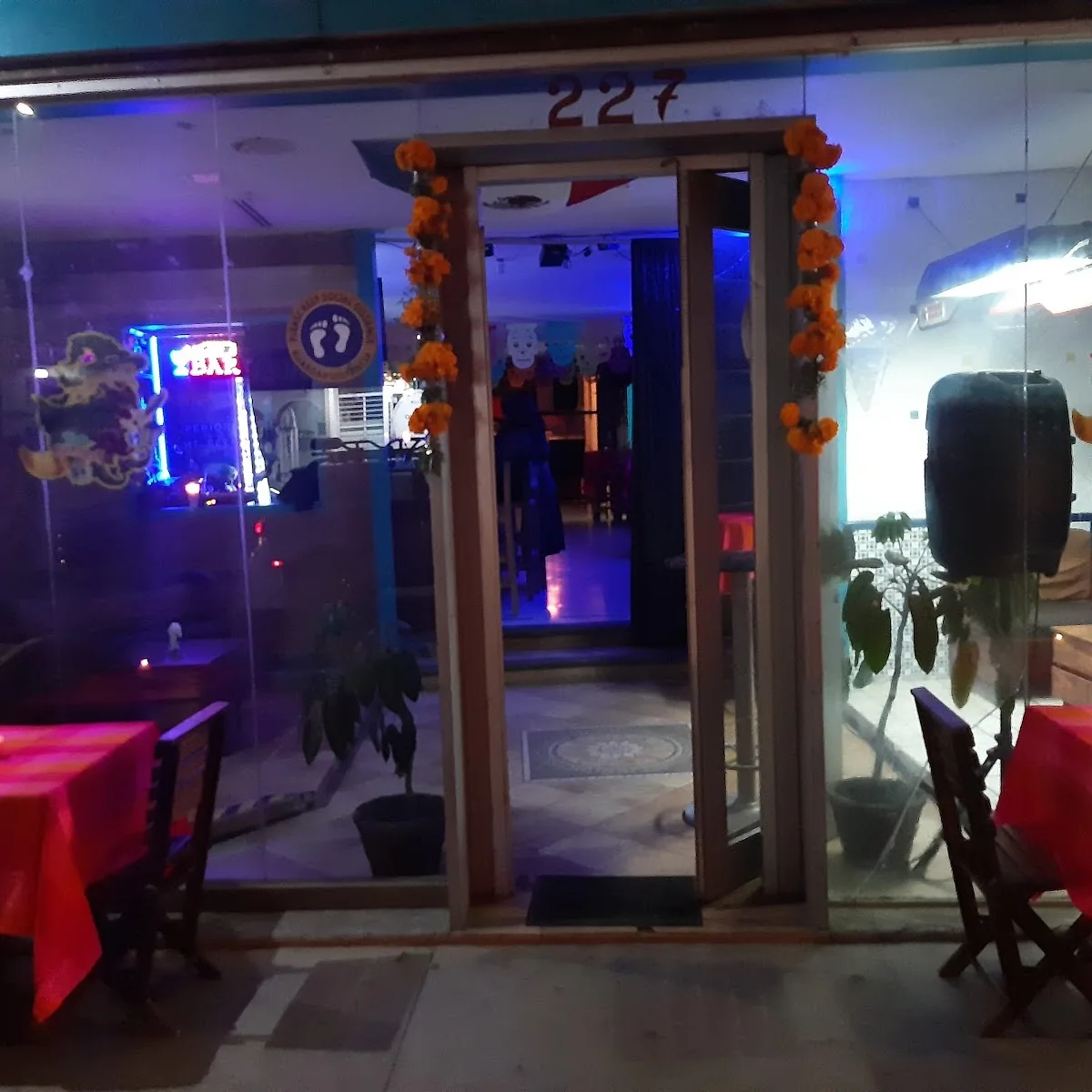 Latitud 20″17′ — Hidalgo 227, Lourdes, 45900 Chapala, Jal., Mexico