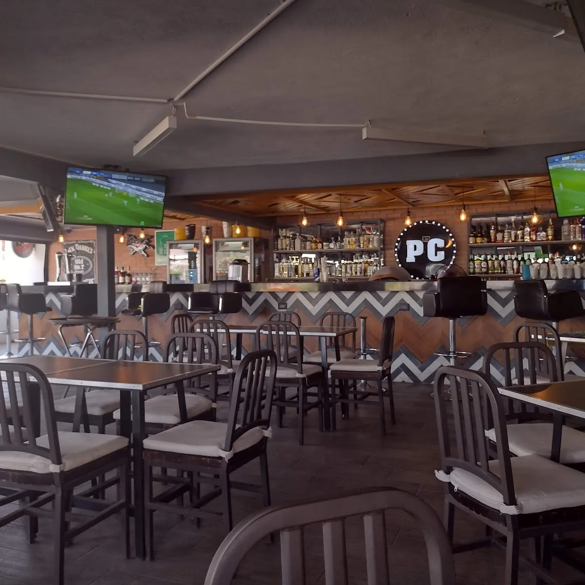 Proyecto Cantina — Colonia, Avenida Circunvalaciu00f3n Providencia No.1083 Entre Calles Mar Mediterru00e1neo, Av. Cvln. Jorge u00c1lvarez del Castillo y, Country Club, 44610 Guadalajara, Jal., Mexico