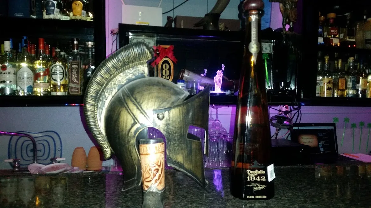 CLUB BAR ONE gallery 2