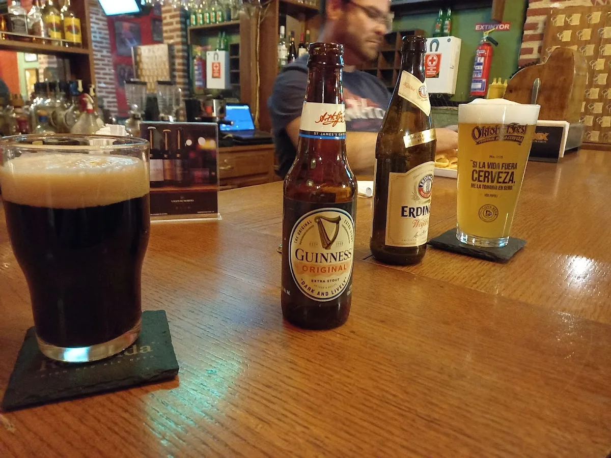 LONDON IRISH PUB gallery 2
