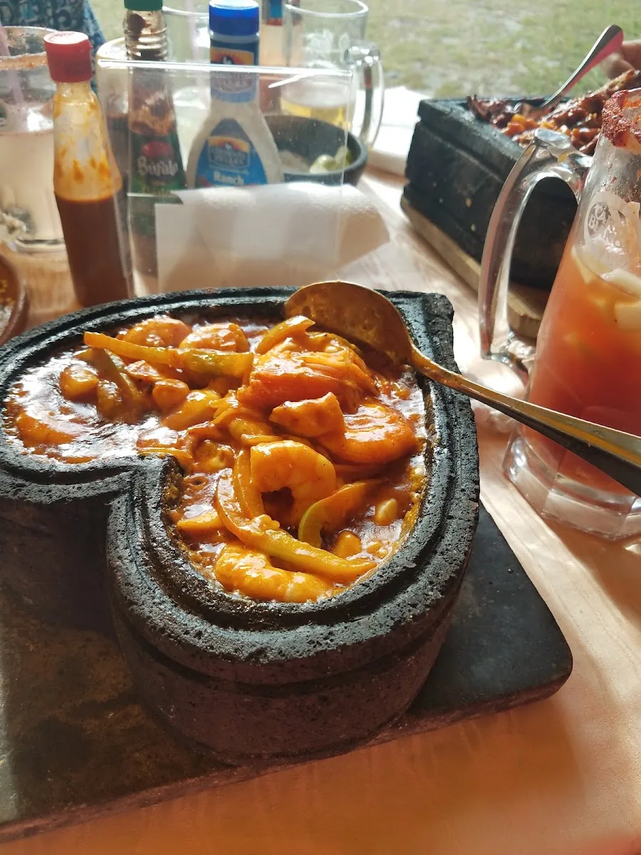 El Paraiso Beer.Miches&alitas.costillas gallery 3