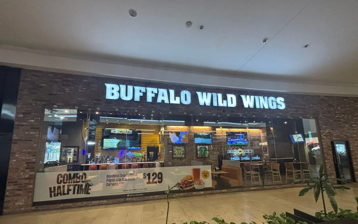 Buffalo Wild Wings gallery 2