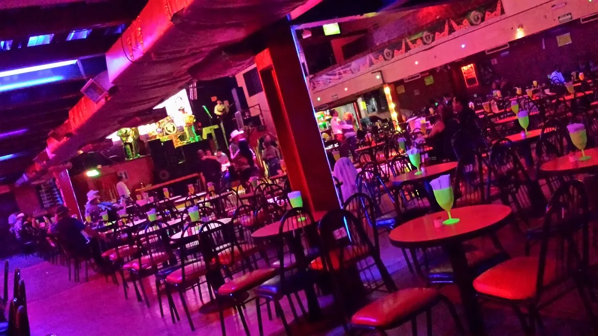 El Jefe Bar y Restaurante gallery 2