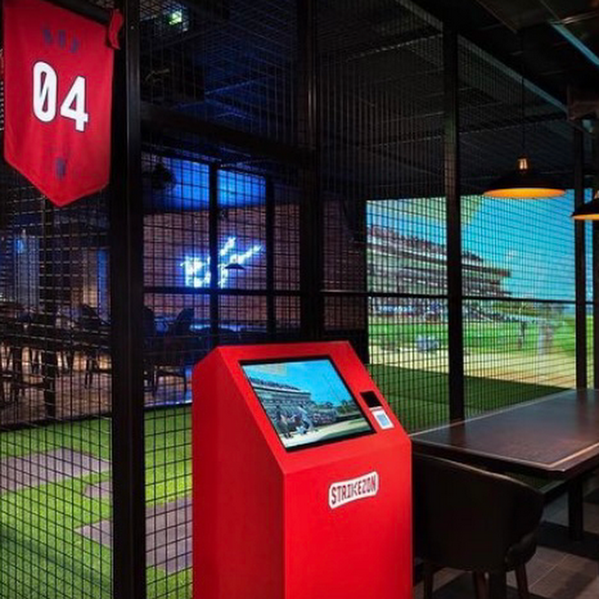 Batbox San Pedro — Av Lu00e1zaro Cu00e1rdenas 2400, 66269 San Pedro Garza Garcu00eda, N.L., Mexico