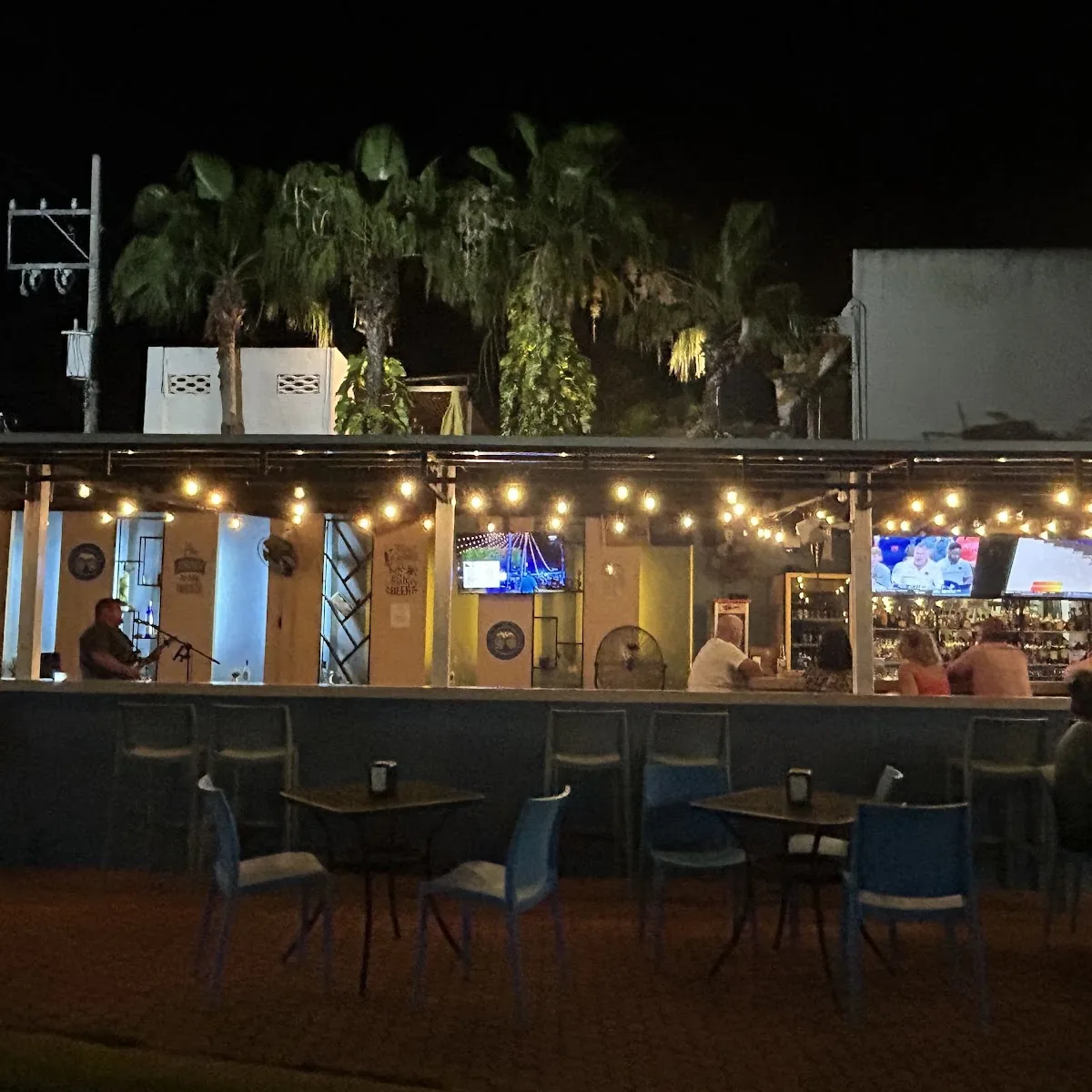 Una Mas Cozumel — 10a Av. Nte. entre calle 2 y calle 4, Centro, 77600 Cozumel, Q.R., Mexico