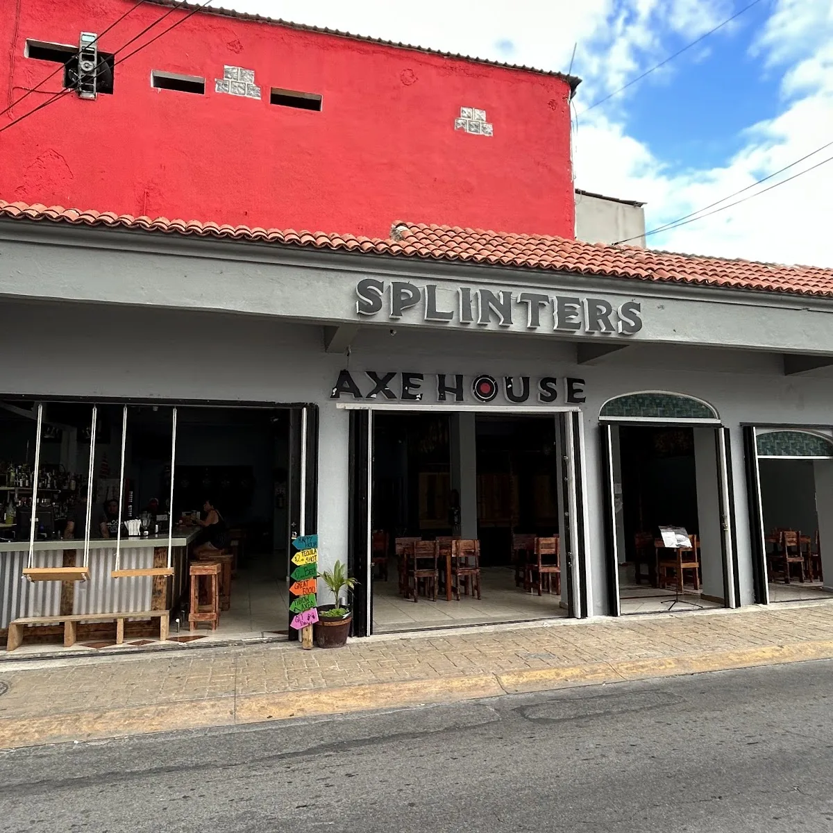 Splinters Cozumel — Calle 5 Sur, casi esquina con Rafael Melgar Centro, 77600 Cozumel, Q.R., Mexico