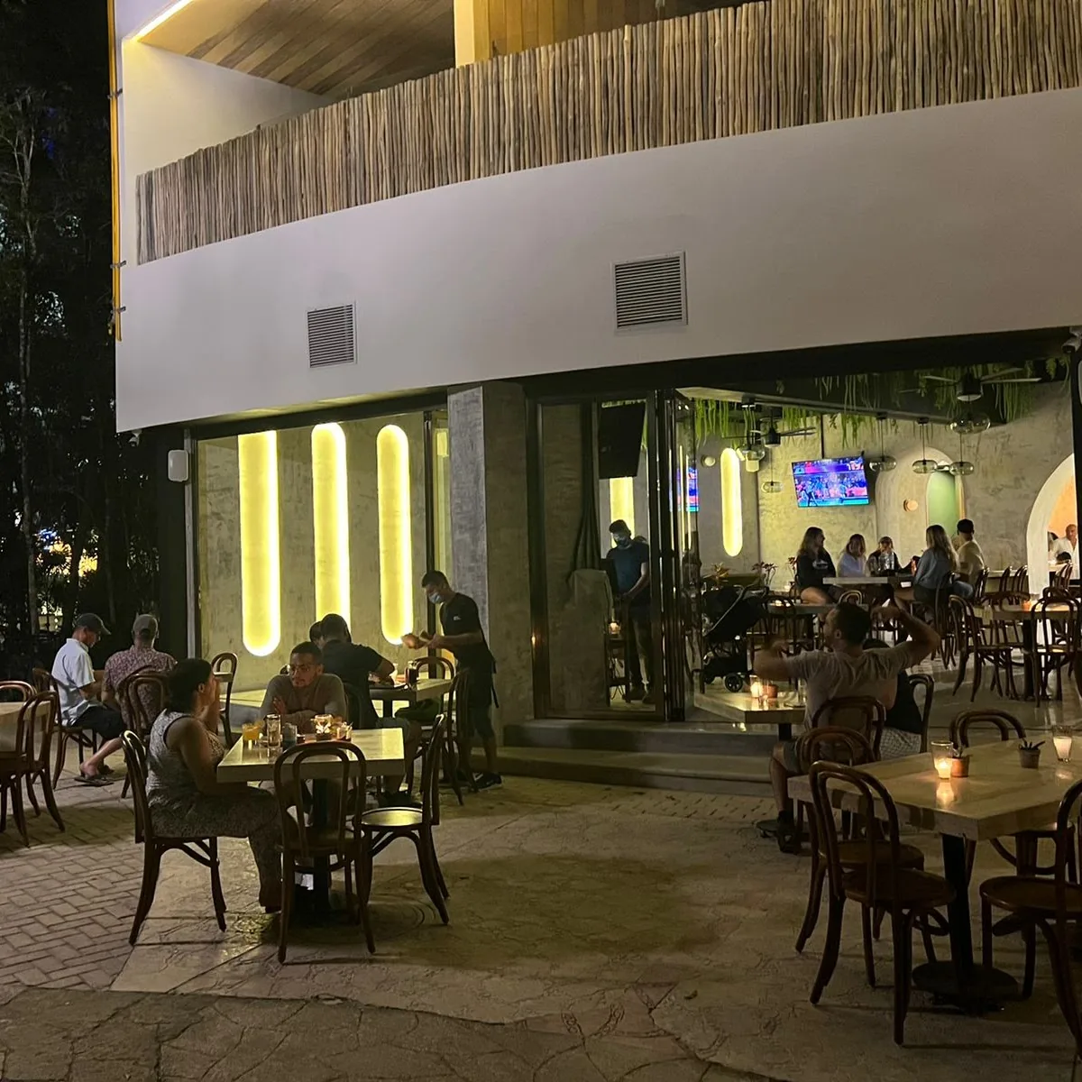 C.O. Jones Burgers & Bar — Edificio Gaia, Itzamna local 01, 77760 Tulum, Q.R., Mexico