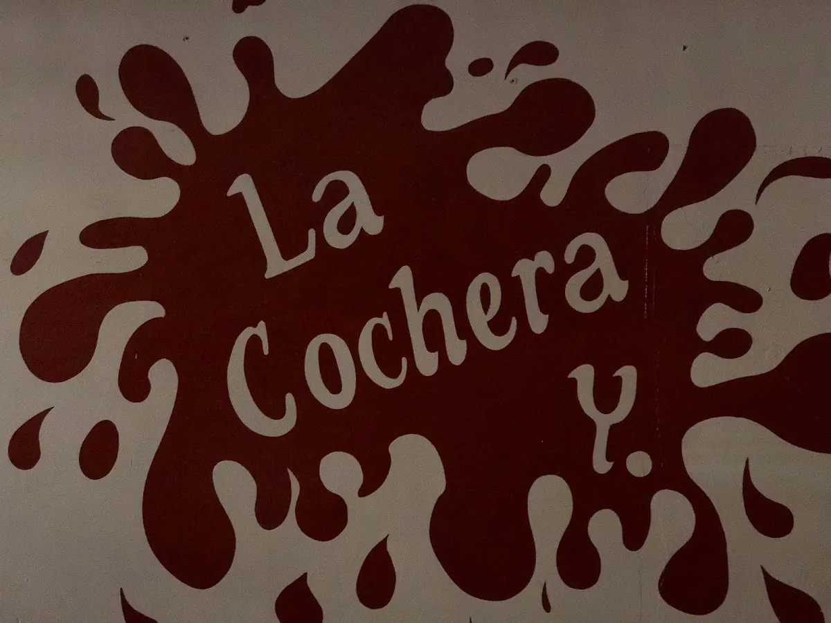 La cochera billar & drinks gallery 2