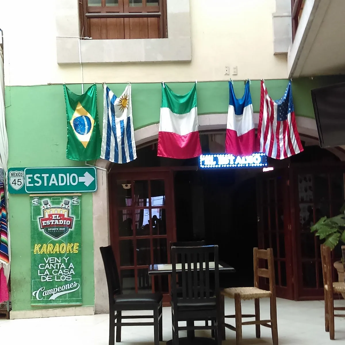 El Estadio Sports Bar — Plaza de las Artesanias, Tacuba 150, Zacatecas Centro, 98000 Zacatecas, Zac., Mexico
