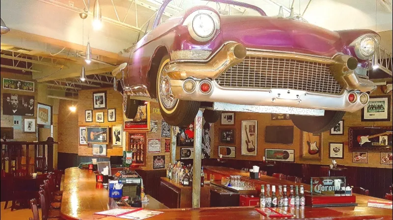 EL FLAMENGO SPORTS LOUNGE y BILLIAR gallery 2