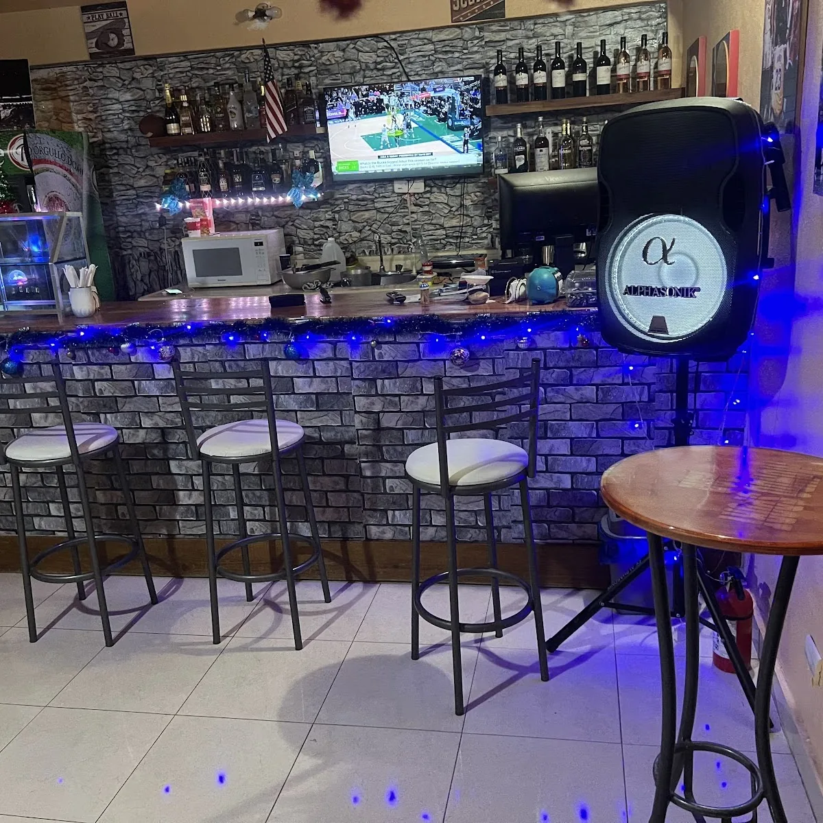 Mundo Sport Bar — Av. Circunvalaciu00f3n Sur 35, Puerto Plata 57000, Dominican Republic