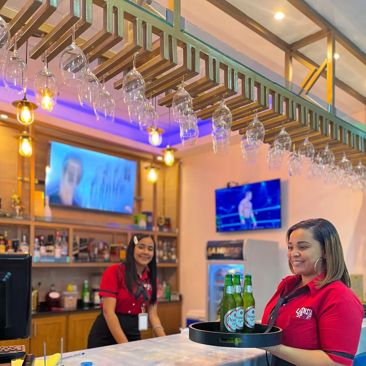 La Minita Sport Bar — Q8X2+FVG, Antigua Via Ferrea, Puerto Plata 57000, Dominican Republic