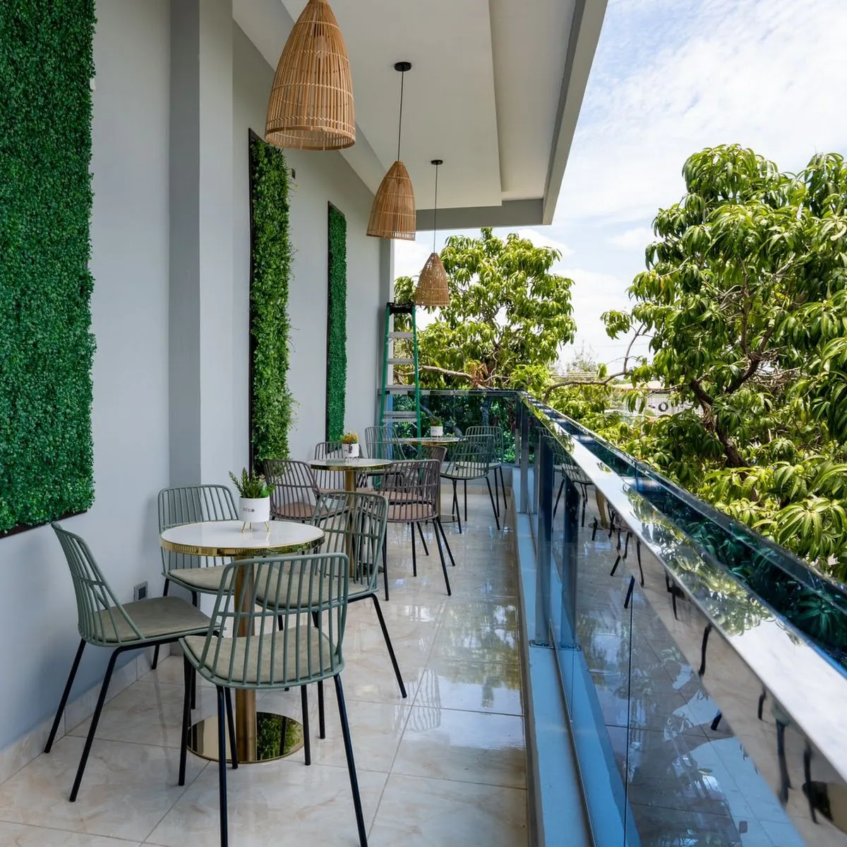 La Fortuna Sport Bar — Av. Pru00f3ceres de la Restauraciu00f3n 04, Sabaneta, Dominican Republic