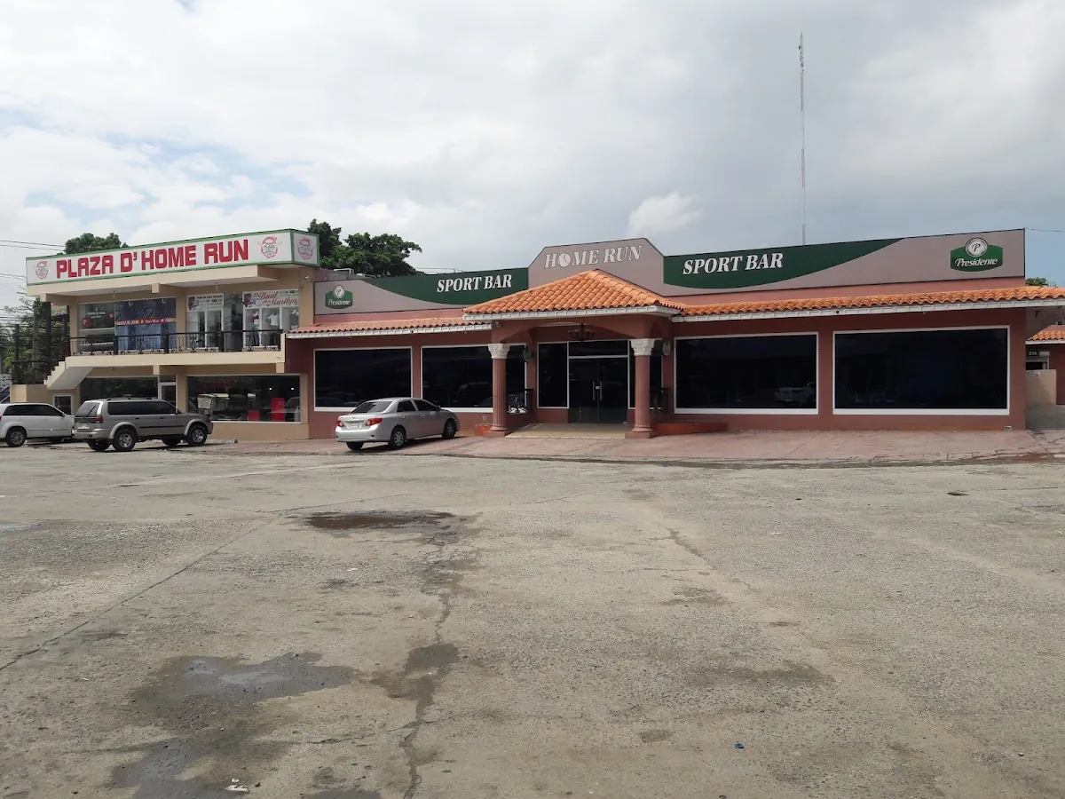 Huracan Sport Bar y Bodega — F496+7WV, C. Su00e1nchez, Santo Domingo 10210, Dominican Republic