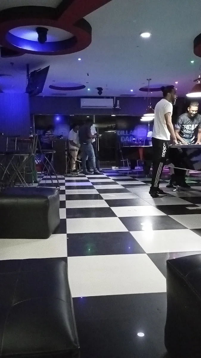 tripode bar gallery 3