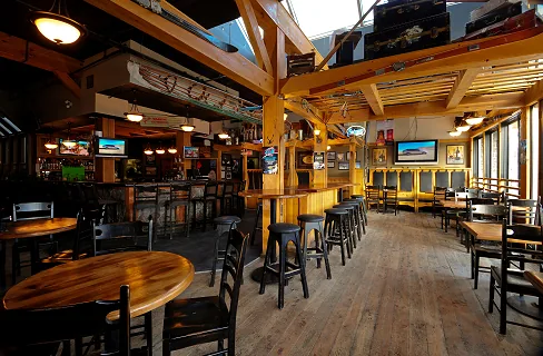 Elk & Oarsman Restaurant & Bar gallery 2