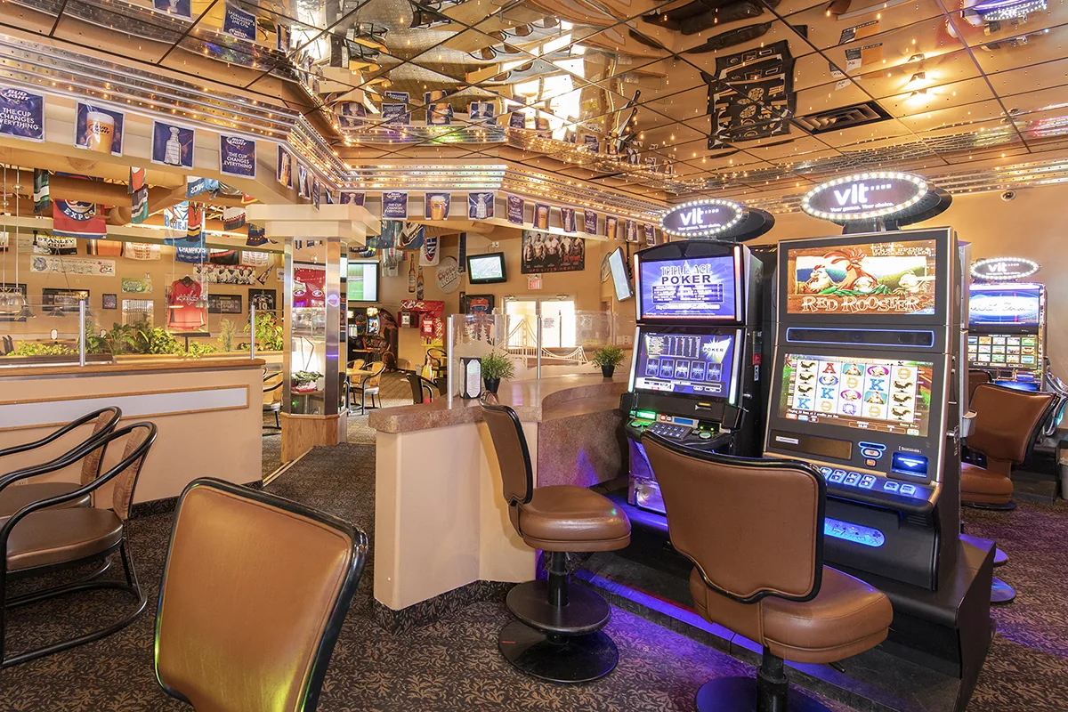 Aurora Sports Bar gallery 2