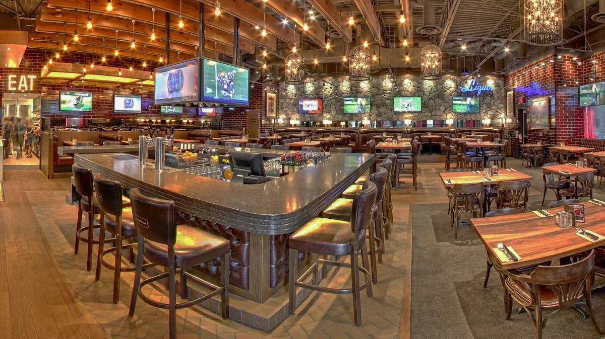 Browns Socialhouse Lethbridge West gallery 3