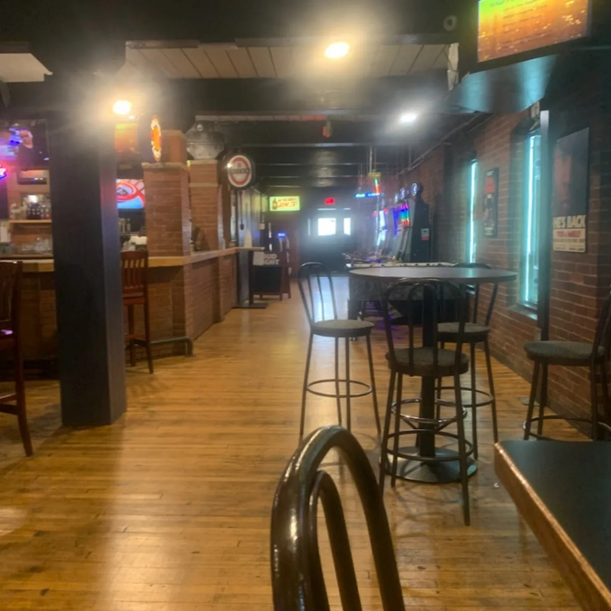 Silver Buckle Sports Bar — 687 S Railway St, Medicine Hat, AB T1A 2V8, Canada