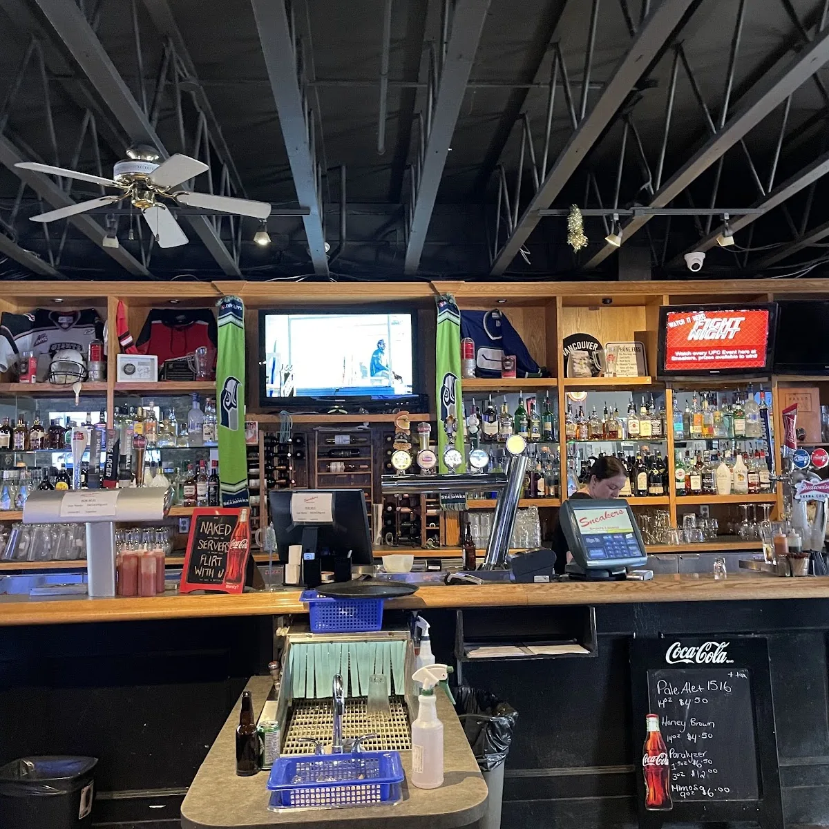 Sneakers Sports Lounge — 2550 Yale Ct, Abbotsford, BC V2S 8G9, Canada