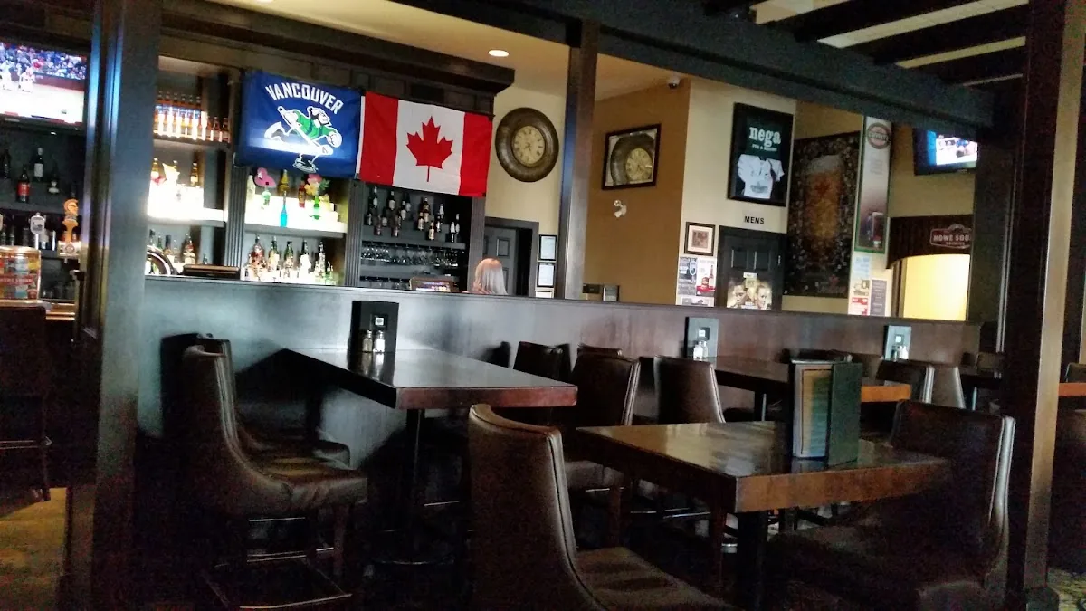 Finnegan’s Pub & Grill gallery 3