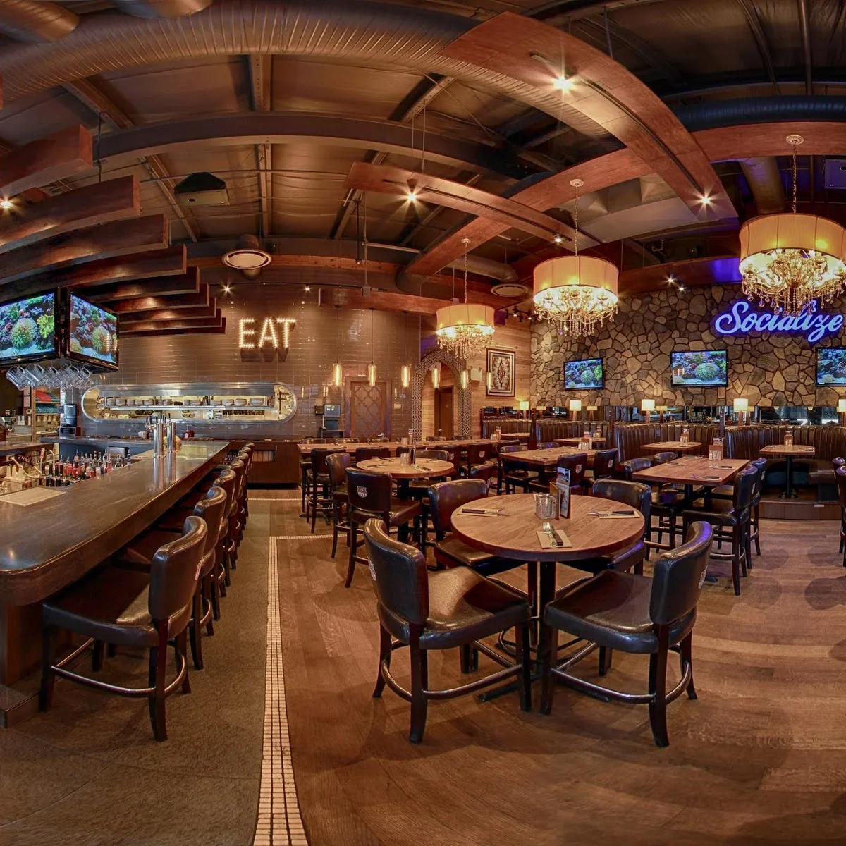 Browns Socialhouse Dawson Creek — 1100 Alaska Ave #104, Dawson Creek, BC V1G 4V8, Canada