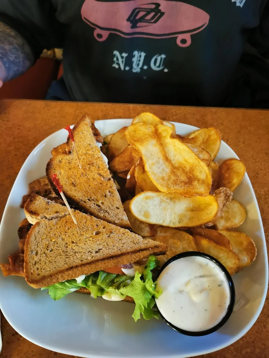 Fox’n Hounds Pub gallery 2