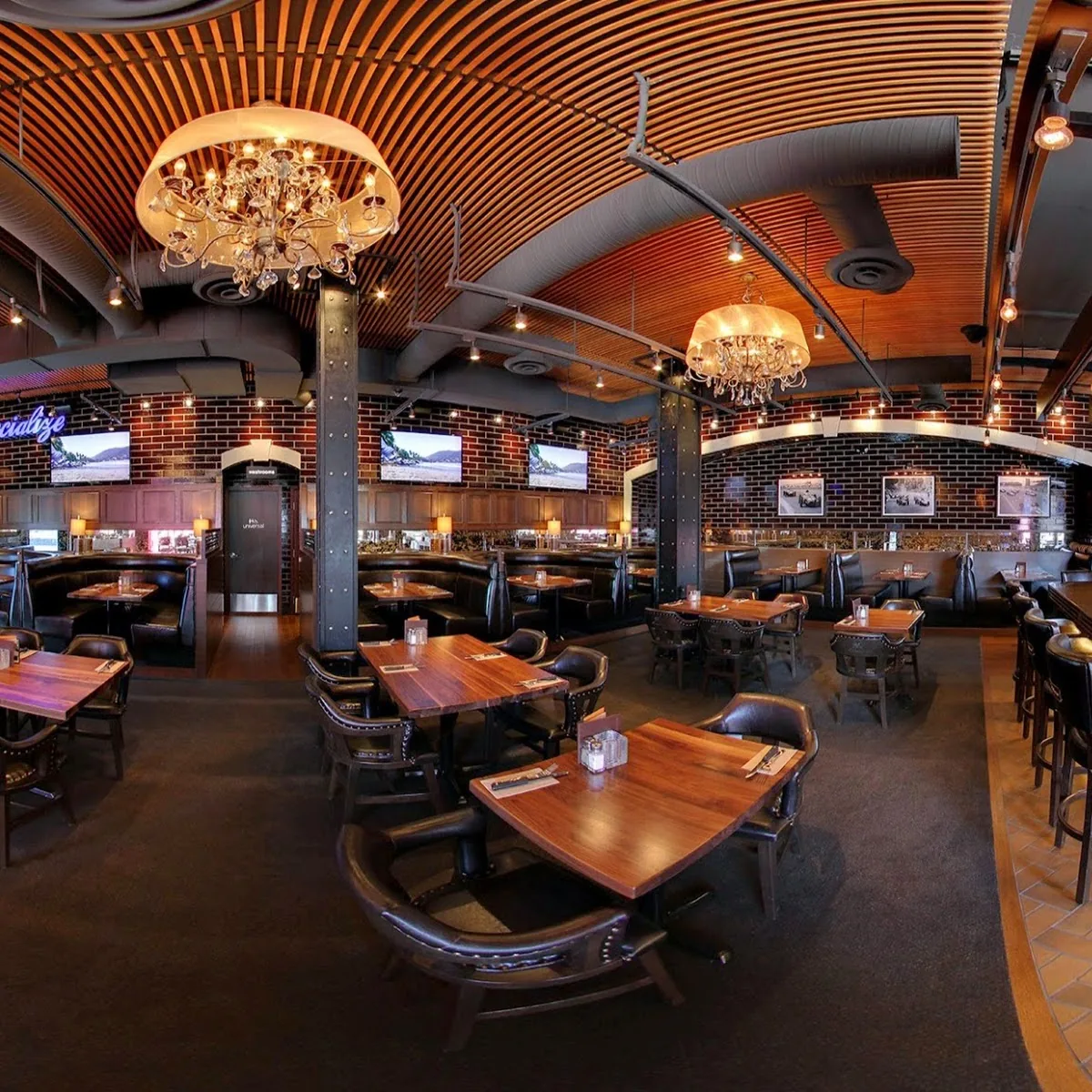 Browns Socialhouse Langford — 783 Goldstream Ave, Victoria, BC V9B 2X4, Canada