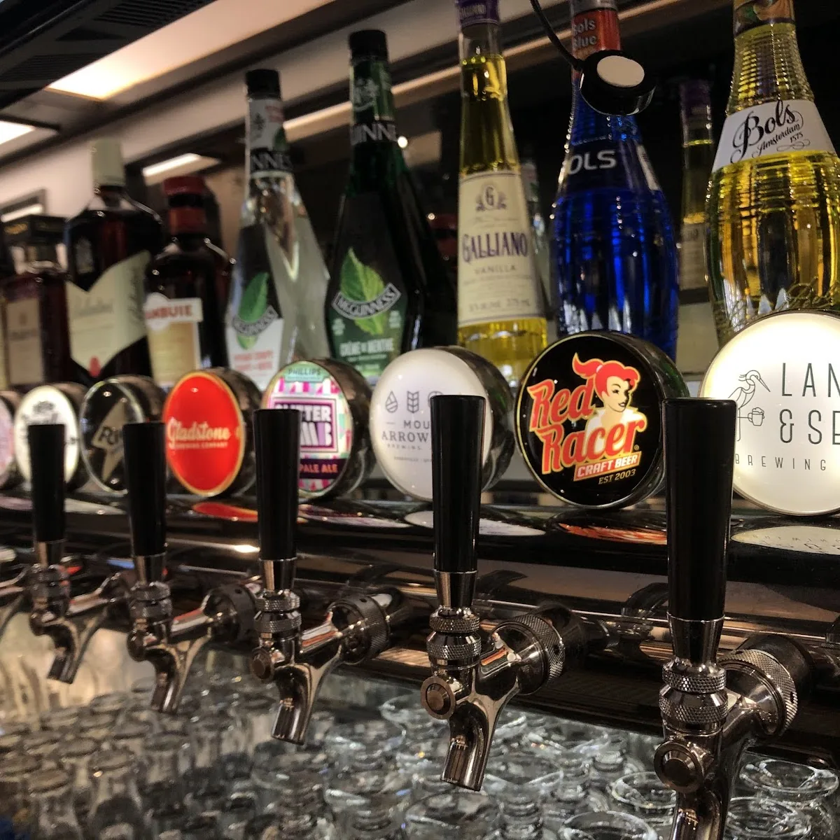 The Oak Taphouse — 3287 Cowichan Lake Rd, Duncan, BC V9L 4C1, Canada