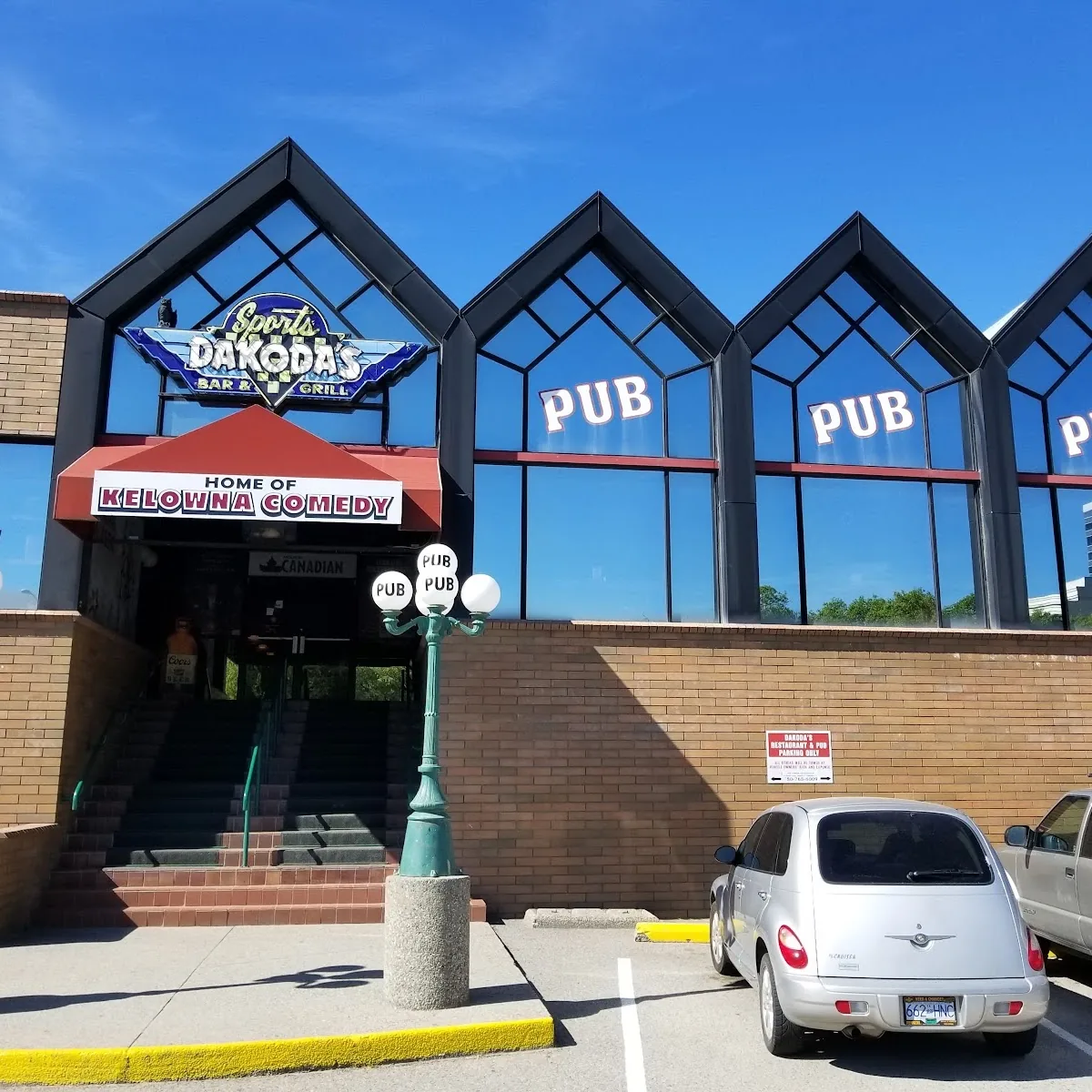 Dakoda’s Sports Bar & Grill / Dakoda’s Pub — Upstairs, 1574 Harvey Ave, Kelowna, BC V1Y 6G2, Canada