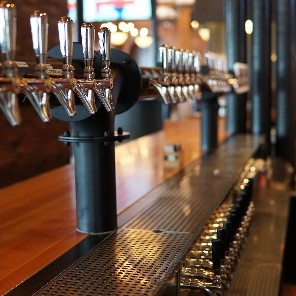 Swans Pub — 1601 Store St, Victoria, BC V8W 1N6, Canada