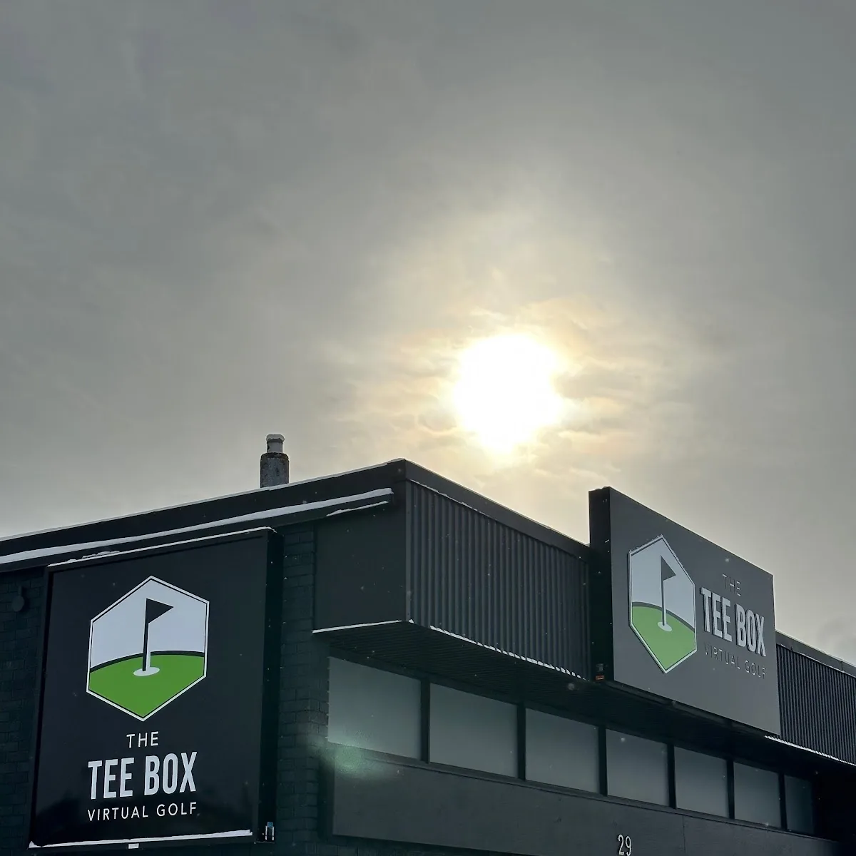 The Tee Box Virtual Golf — 29 Keenleyside St, Winnipeg, MB R2L 1Y7, Canada