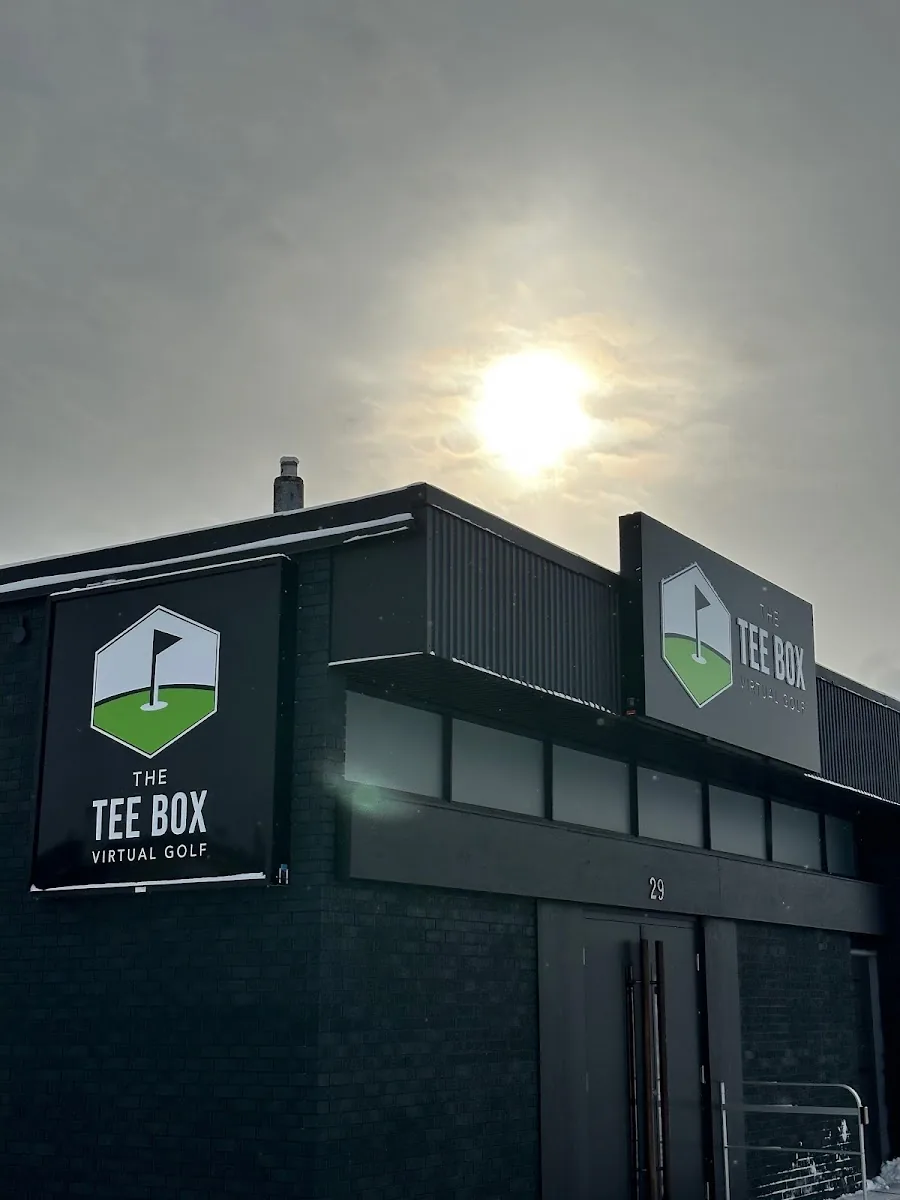 The Tee Box Virtual Golf gallery 2