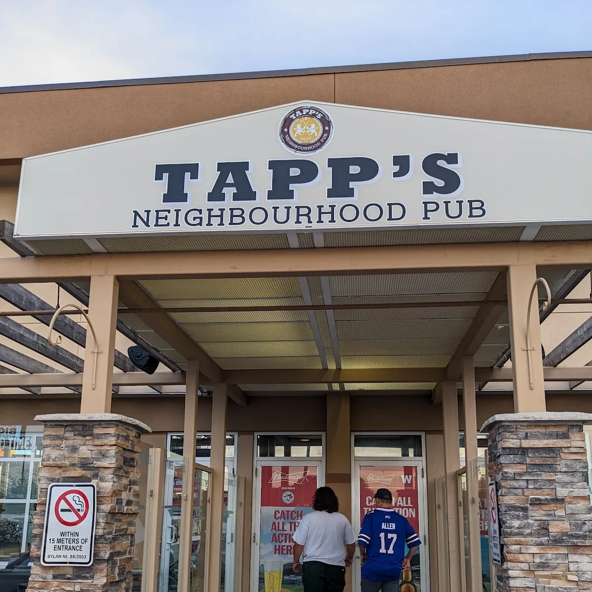Tapp’s Neighbourhood Pub — 1105 St Mary's Rd #1, Winnipeg, MB R2M 3T6, Canada
