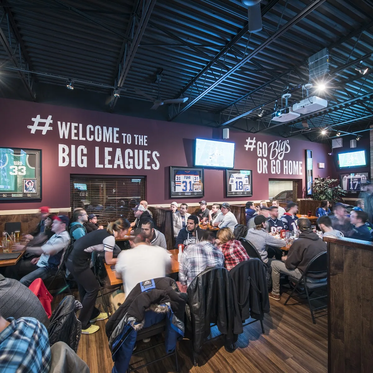 The Bigs Ultimate Sports Grill — 290 Freshwater Rd, St. John's, NL A1B 1C1, Canada