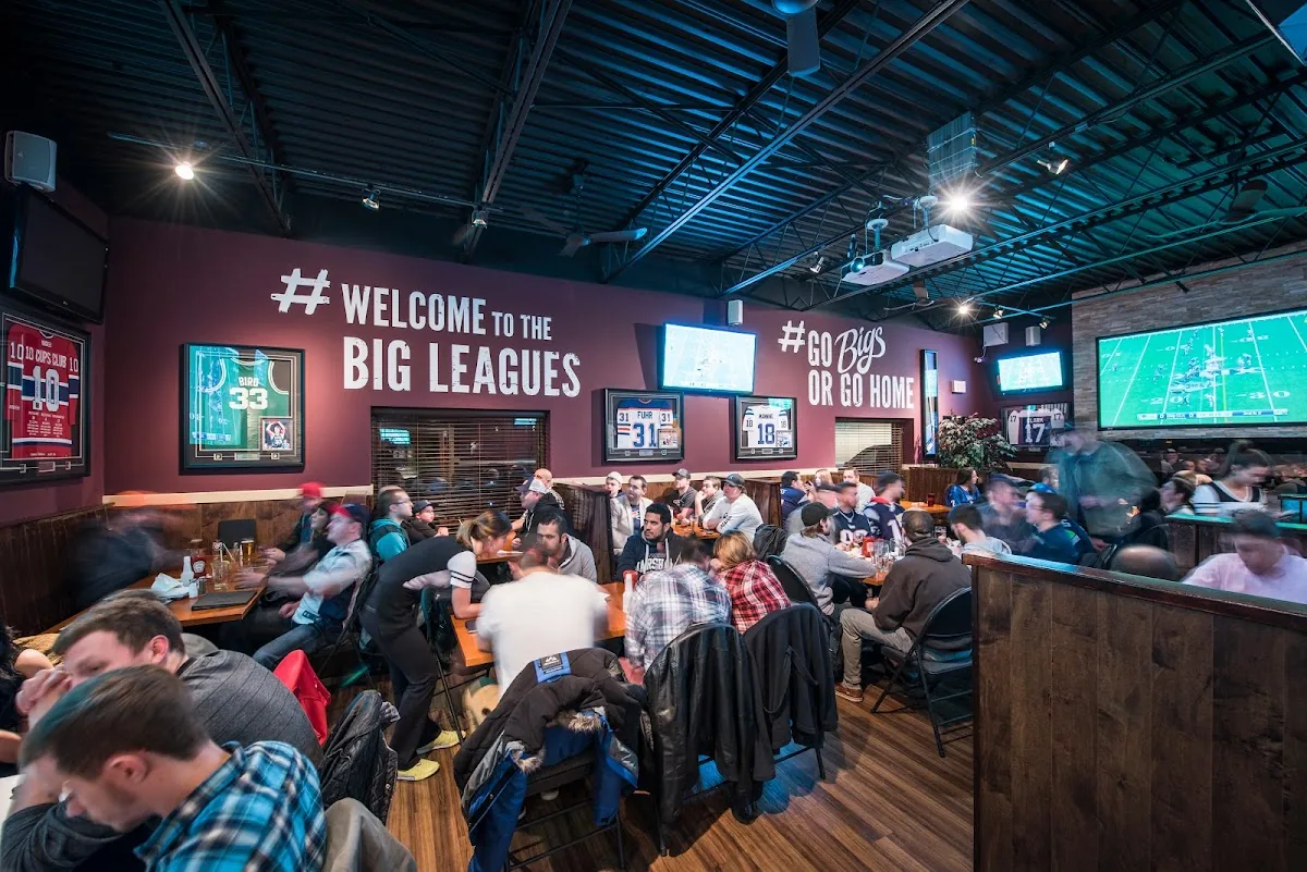 The Bigs Ultimate Sports Grill gallery 2