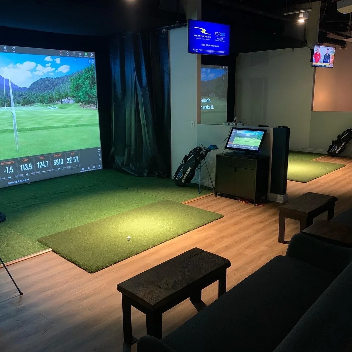 Par 94 Golf Halifax — 5475 Clyde St, Halifax, NS B3J 2H7, Canada