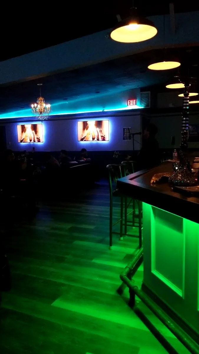Elevate Lounge (Bar & Grill) gallery 3